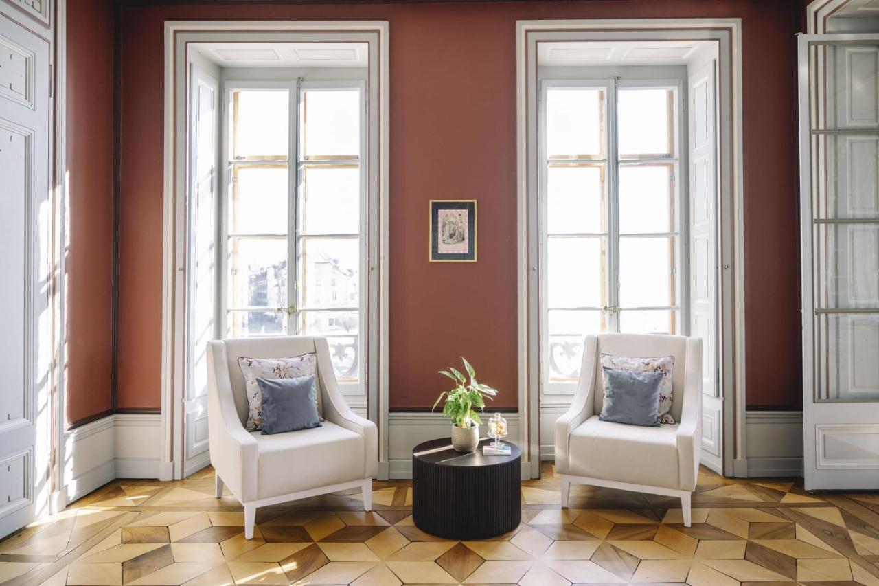 Chateau De L'Aile- Boutique Suites ヴェヴェイ エクステリア 写真