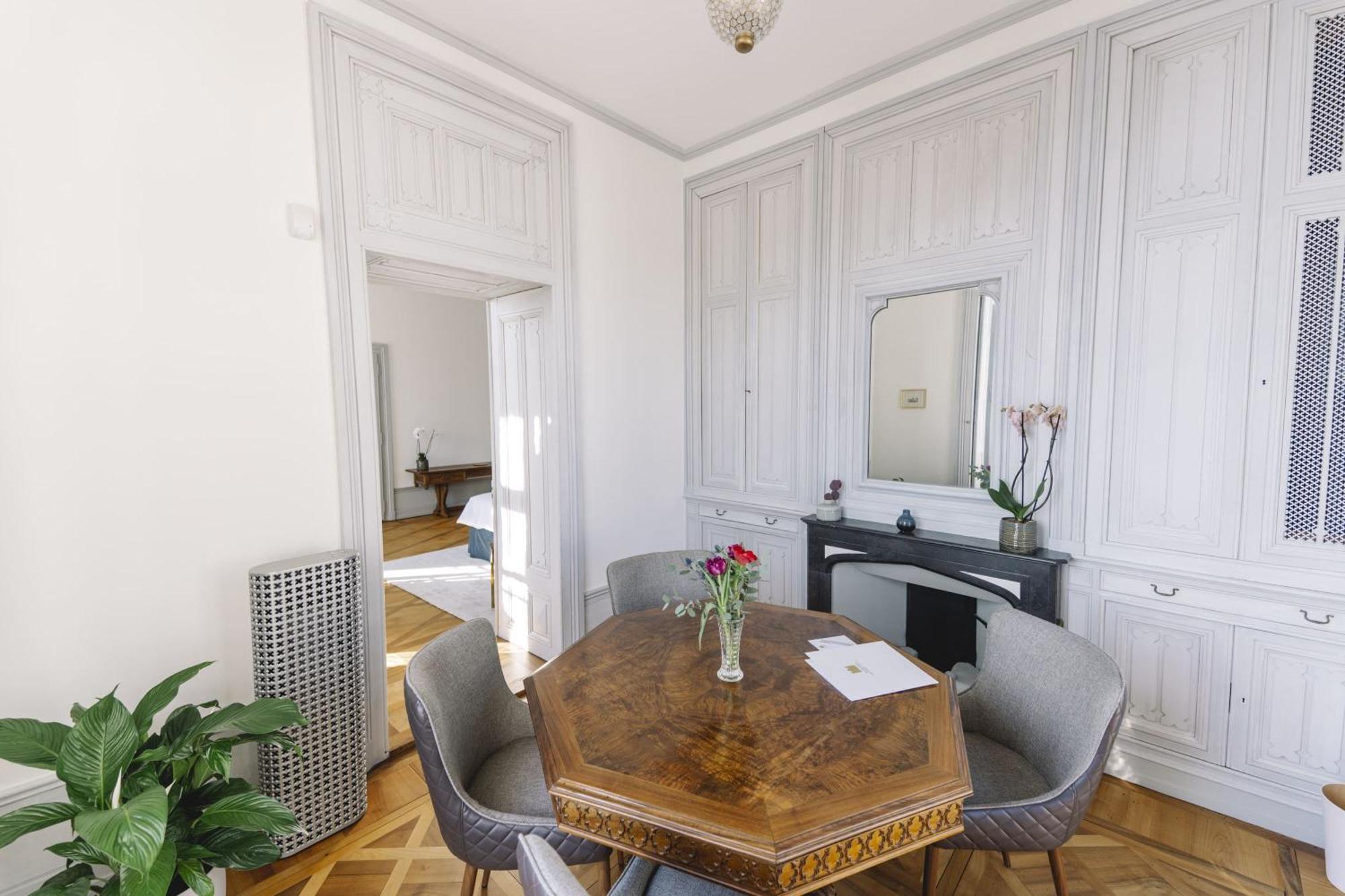 Chateau De L'Aile- Boutique Suites ヴェヴェイ エクステリア 写真