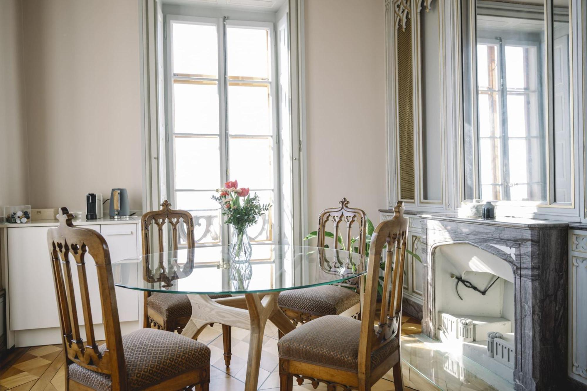 Chateau De L'Aile- Boutique Suites ヴェヴェイ エクステリア 写真